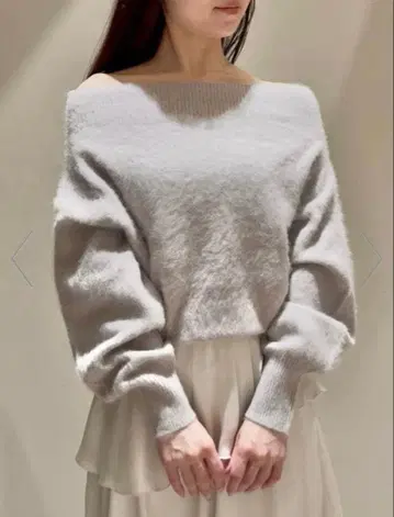 SNIDEL 폭스 알파카 오프숄더 풀오버