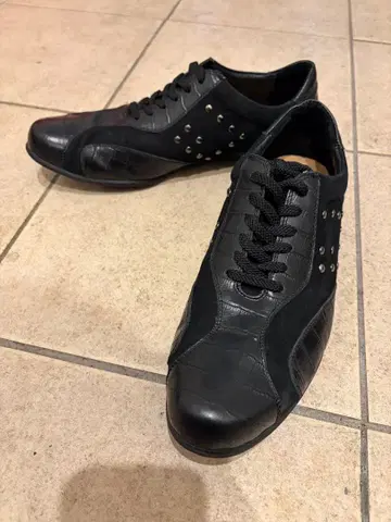 [ green clubs ] 남성용 스니커즈 가죽 스웨이드 스터드