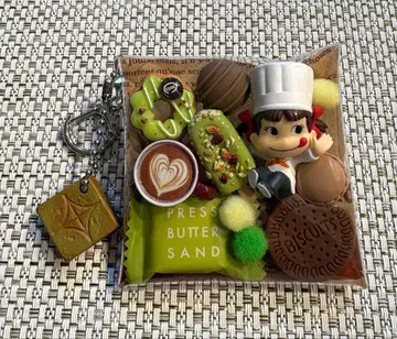 페코짱 버터 샌드 가챠 채운 키링 파우치