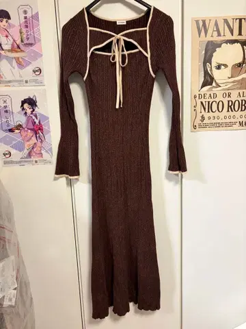 LILY BROWN 라메 리브 니트 원피스