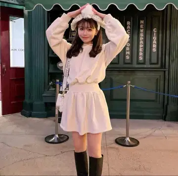 treat urself 맨투맨 미니 원피스 아이보리