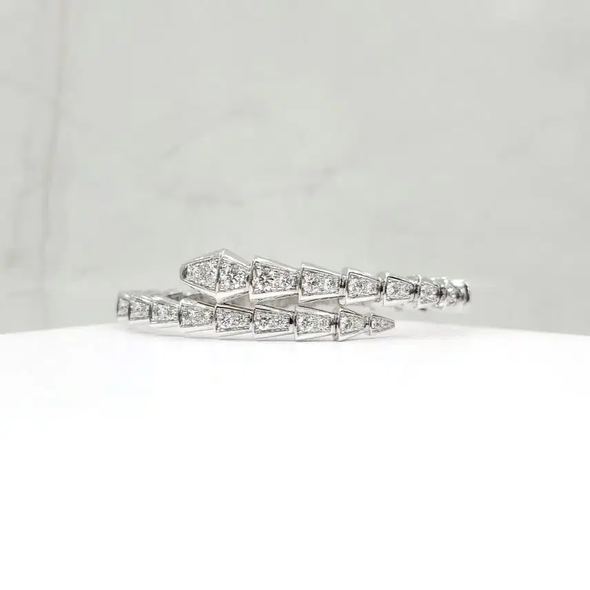 불가리 다이아 세르펜티 바이퍼 팔찌 18K 화이트골드 M 361138 사진 1