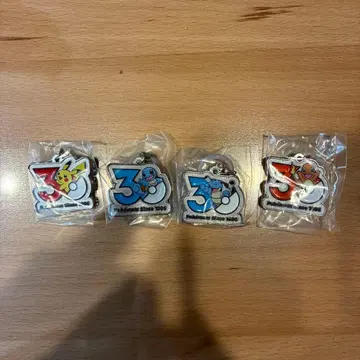 포켓몬 30주년 메탈 참 마스코트 피카츄 4개 세트