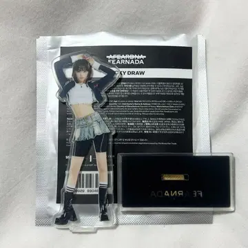 LE SSERAFIM 르세라핌 FEARNADA 아크릴 스탠드 채원