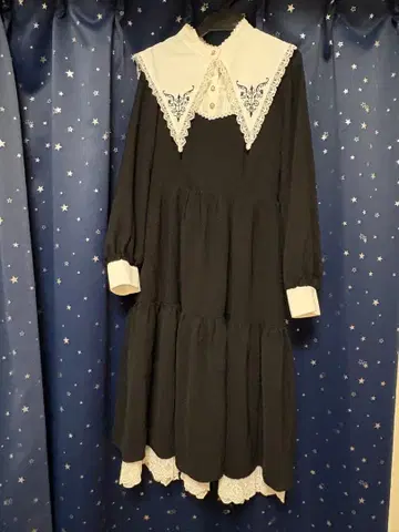 axes 자수 카라 부착 시스터 원피스