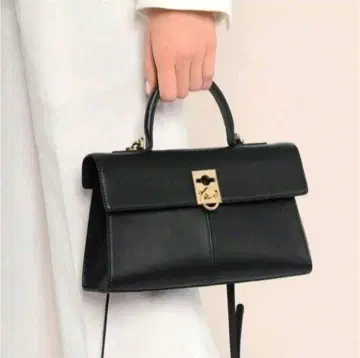 카프네 숄더백 핸드백