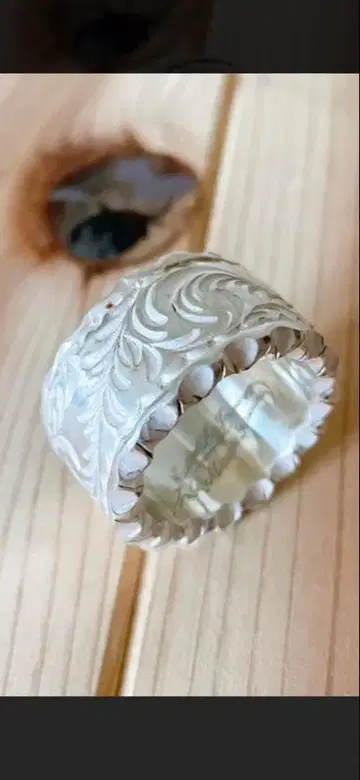 EXILE ATSUSHI 착용 노틸러스 아트 주얼리 당초 무늬 반지