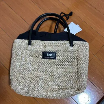 Lee 토트백