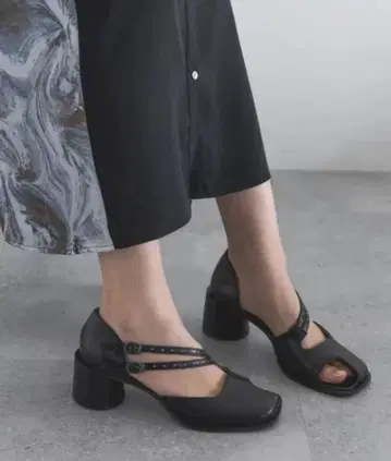 [ 새상품급 ] HARE 스터드 펌프스