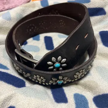 HTC 플라워 스터드 터콰이즈 벨트