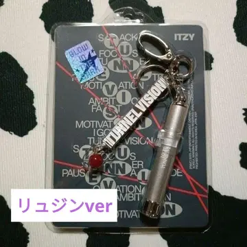 ITZY TUNNEL VISION 한국반 CD projection 류진