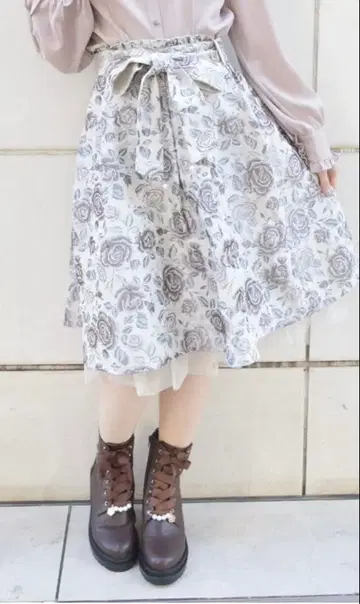 axes femme 엑시즈팜 자카드 리본부착 스커트 베이지