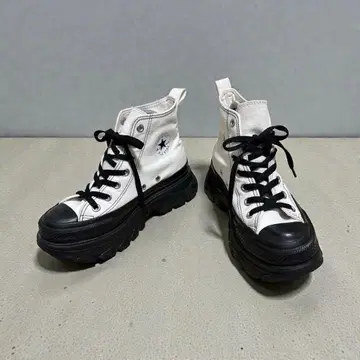새상품급 CONVERSE 올스타 통굽 트렉 웨이브 하이컷 화이트