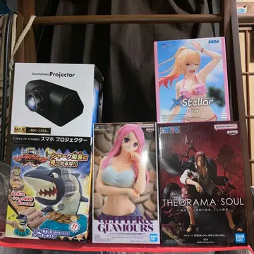 원피스 피규어 샹크스, Bonnie, 키타가와 마린, 프로젝터 등