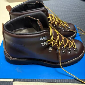 danner mountain light 'made in usa'