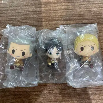 진격의 거인 피규어 3개 세트