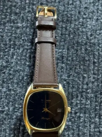 Technos 브라운 가죽 스퀘어형 자동 시계