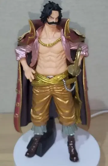 골 D. 로저 킹 오브 아티스트