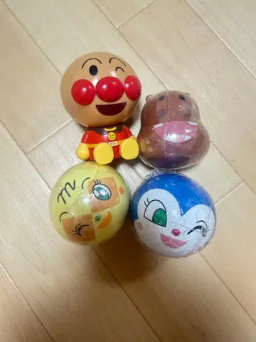 호빵맨 캡슐 토이 4개 세트