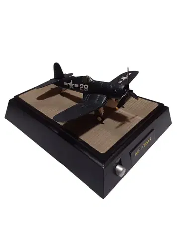 전투기 F4U Corsair