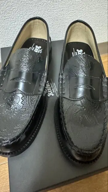 The Kenford Fineshoes EMBOSSED LOAFERS