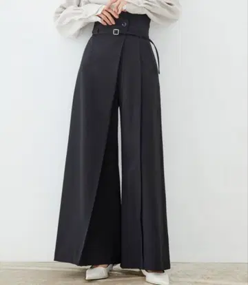 United tokyo 아지메 와이드 팬츠 size: 2