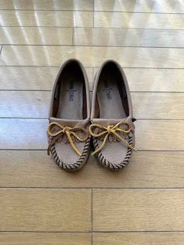 MINNETONKA 모카신