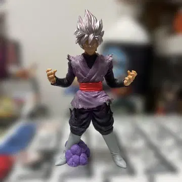 드래곤볼 오공 블랙 슈퍼 사이어인 로제 피규어 21cm