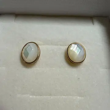 츠츠미 K10 화이트 스톤 귀걸이