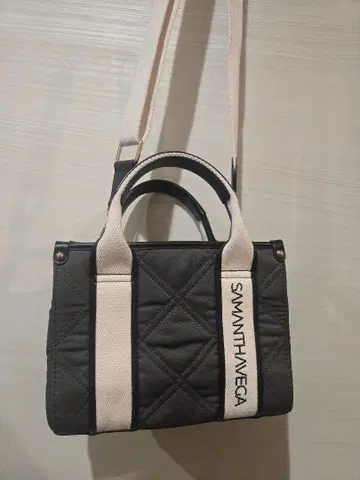 Samantha Vega 퀼팅 숄더백 그레이
