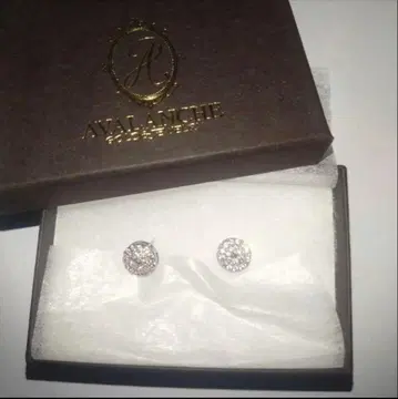 AVALANCHE 실버 크리스탈 귀걸이