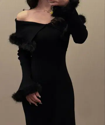 퍼 트리밍 니트 원피스 오프숄더 블랙 니트 s 머큐리 듀오