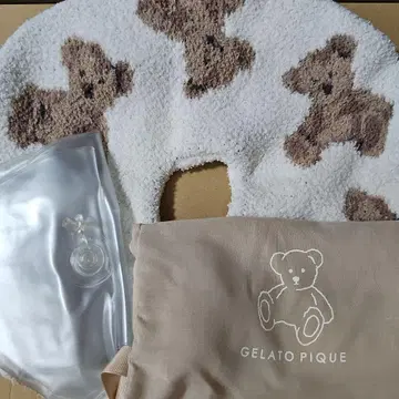 젤라또피케 넥 필로우