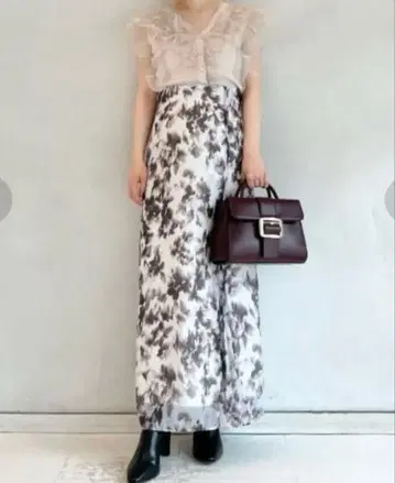 [미사용 새상품] 스나이델 오간자 프린트 스커트 꽃무늬 사이즈1