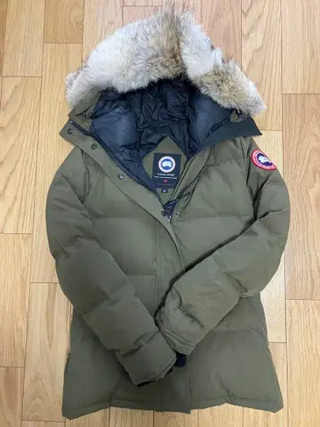 CANADA GOOSE SP 다운 자켓 올리브