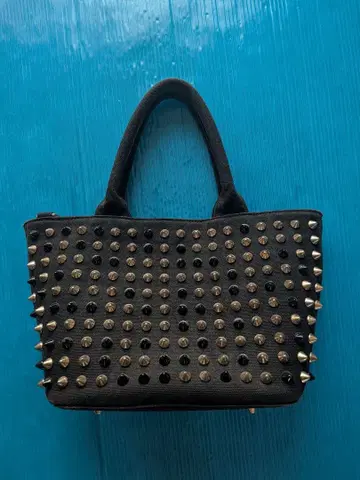 DIAVEL 스터드 장식 블랙 토트백