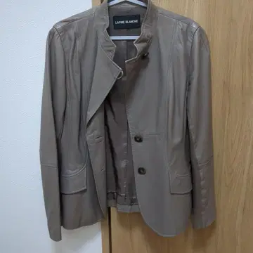 lapine blanche 가죽 자켓