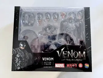 MAFEX 282 베놈 렛 데어 비 카니지