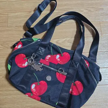 키플링 아트 미니 체리 패턴 숄더백