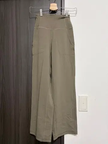 룰루레몬 카키 하이웨스트 와이드 팬츠 아시아 핏