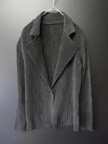 SPECCHIO 스페치오 플리츠 가공 자켓 사이즈 40 블랙