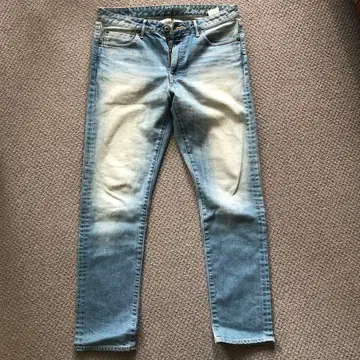 Japan blue jeans 라이트 블루 스트레이트 데님