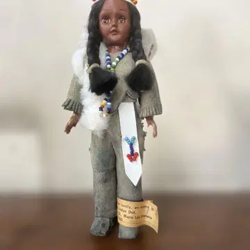 미국 미네소타주에서 창업된 칼슨 인형의 빈티지 인형