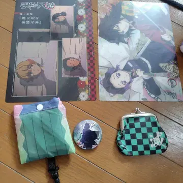 애니메이션 캐릭터 봉제 인형과 굿즈 세트