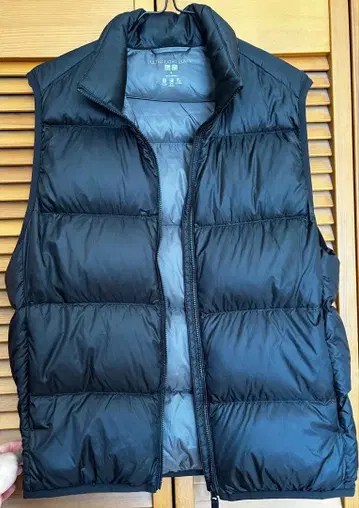 UNIQLO 유니클로 다운 베스트 M 블랙 ULTRA LIGHT DOWN