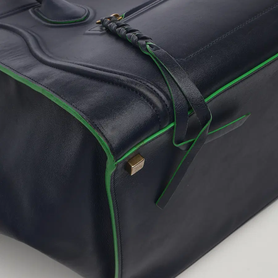 Celine Phantom Luggage包