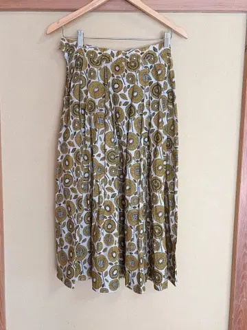 marble sud 마블슈드 스커트 해바라기 북유럽 꽃무늬