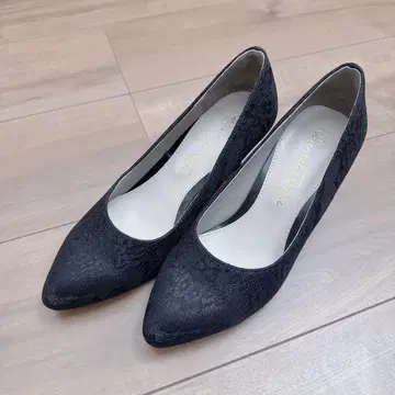 레이스 스틸레토 펌프스