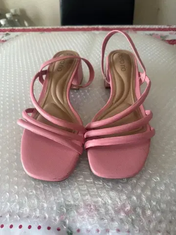 베이라 리오 핑크 스트랩 샌들