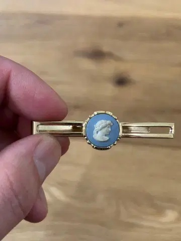 웨지우드 넥타이핀